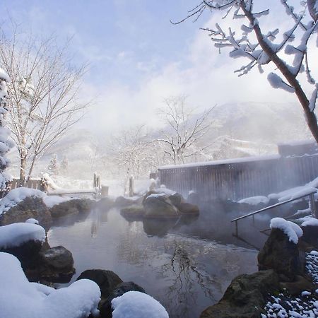 Miyama Ouan Kyoritsu Resort Такаяма Экстерьер фото Oshino Hot Springs