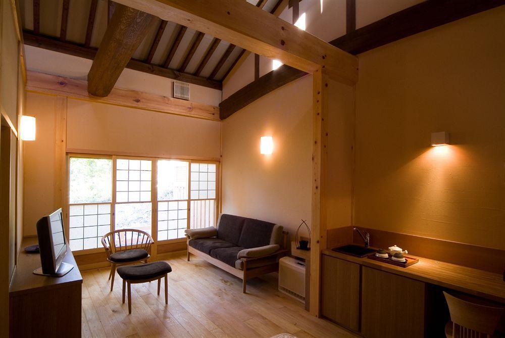 Miyama Ouan Kyoritsu Resort Такаяма Экстерьер фото A room at the Kyoto Ryokan