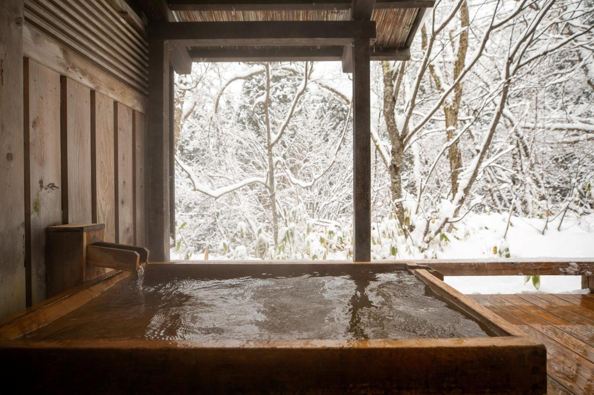 Miyama Ouan Kyoritsu Resort Такаяма Экстерьер фото A traditional onsen