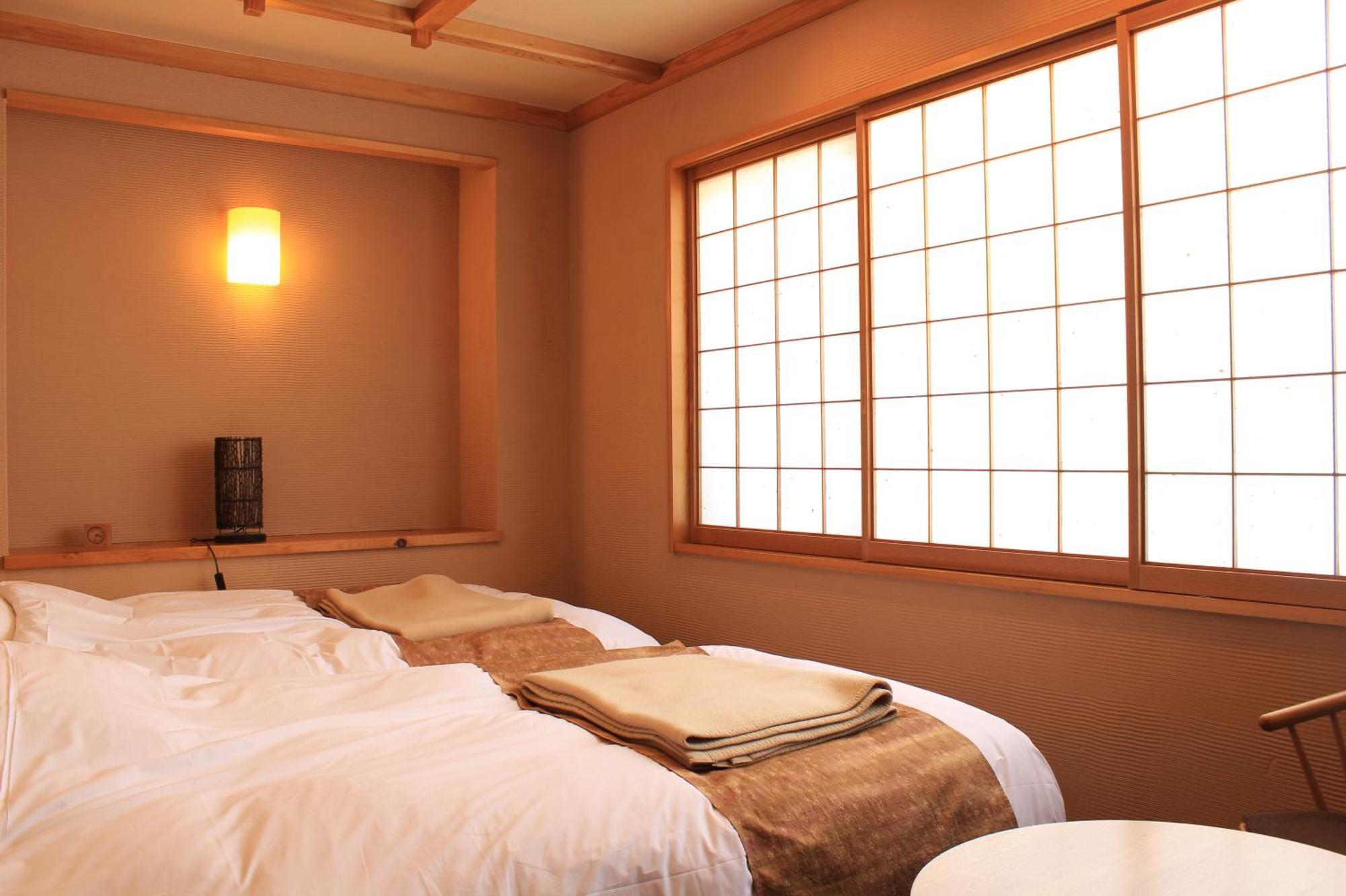Miyama Ouan Kyoritsu Resort Такаяма Экстерьер фото A room at a ryokan