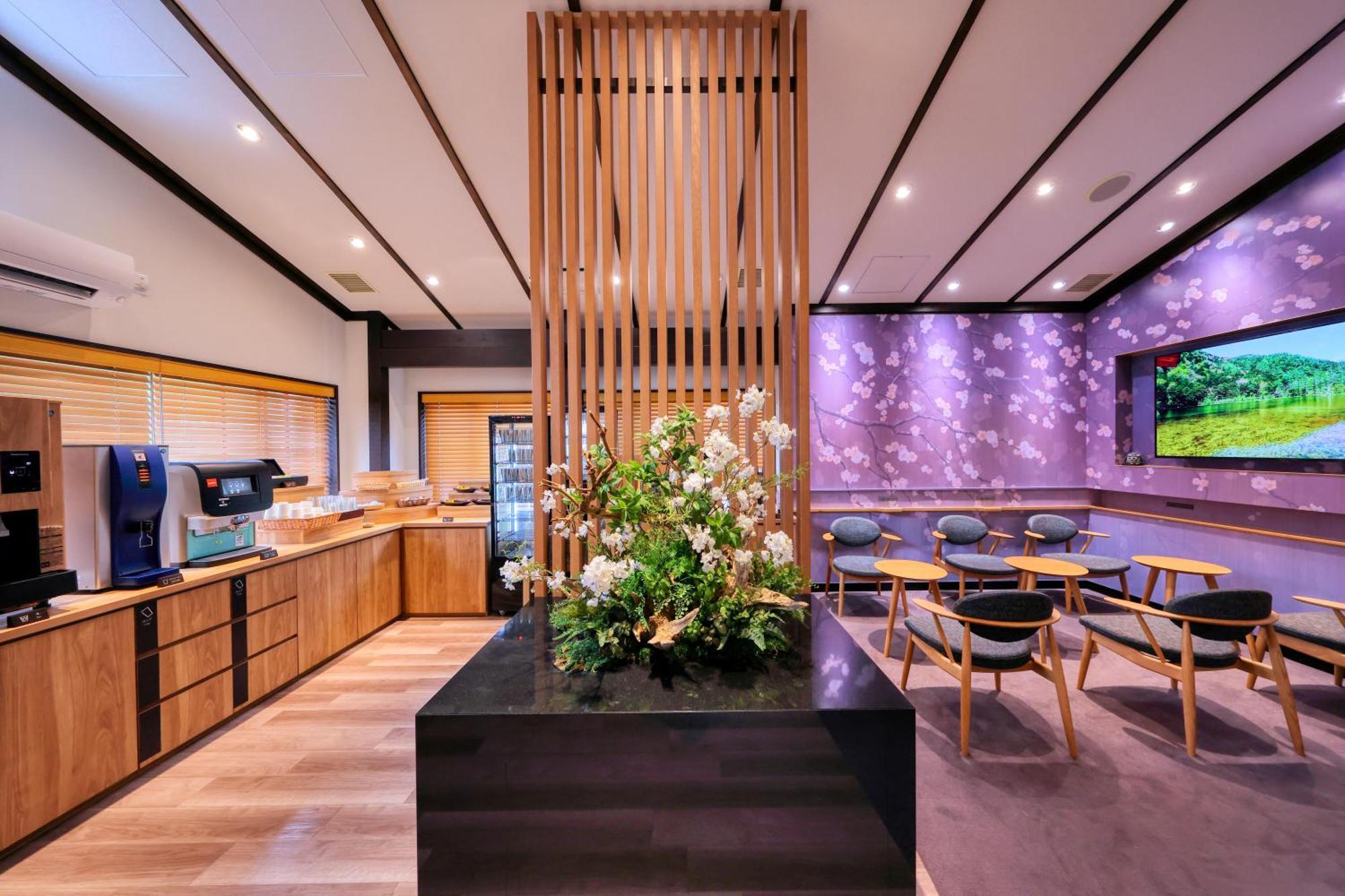 Miyama Ouan Kyoritsu Resort Такаяма Экстерьер фото Sakura Lounge at Tokyo Narita Airport