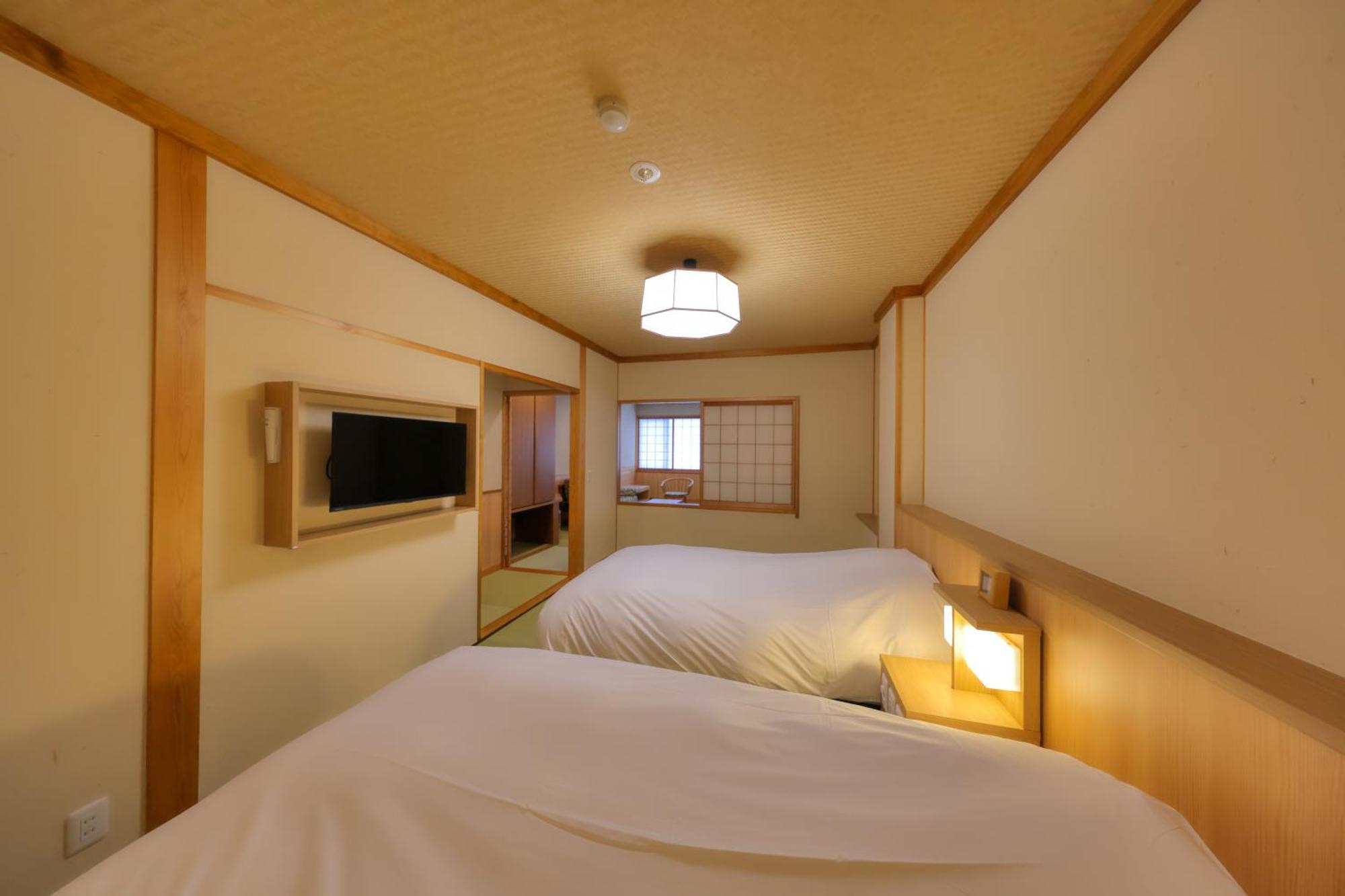 Miyama Ouan Kyoritsu Resort Такаяма Экстерьер фото A room at the hotel