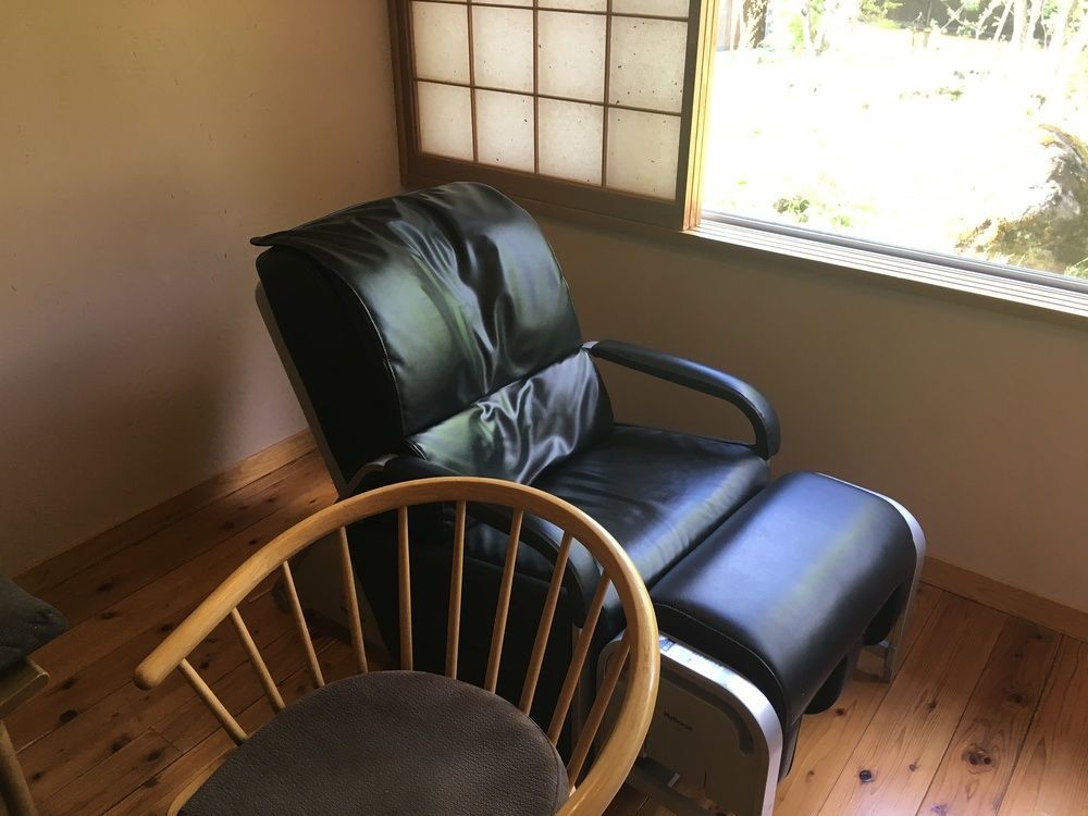 Miyama Ouan Kyoritsu Resort Такаяма Экстерьер фото A recliner chair
