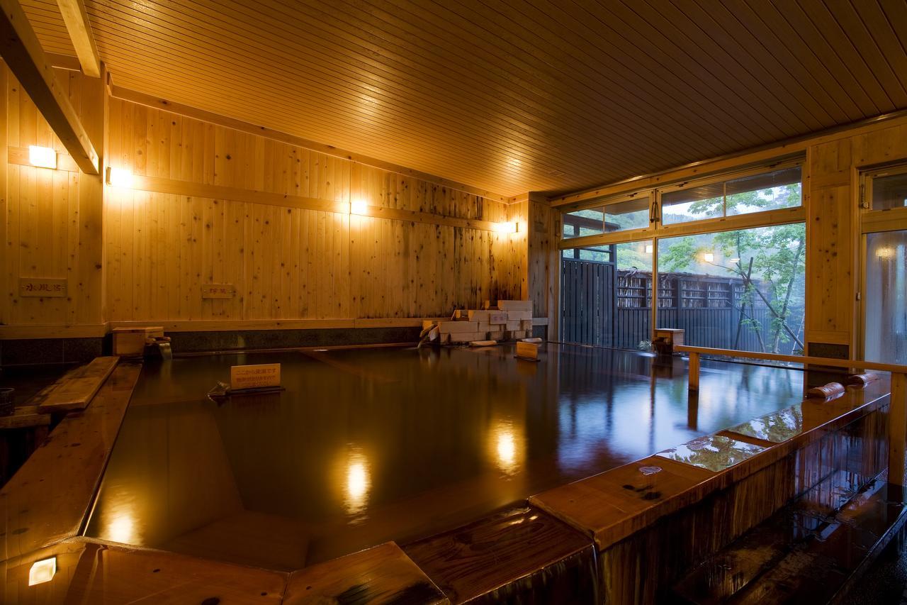 Miyama Ouan Kyoritsu Resort Такаяма Экстерьер фото A traditional onsen