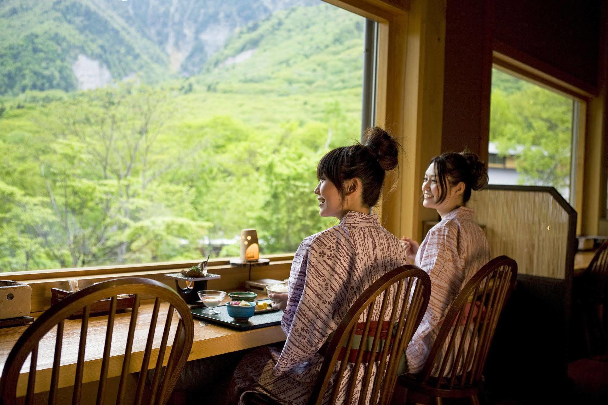 Miyama Ouan Kyoritsu Resort Такаяма Экстерьер фото A view from the dining room